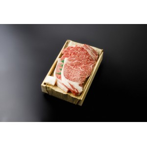 松阪肉ステーキ 100g1,500円 300g×2枚（サーロイン）